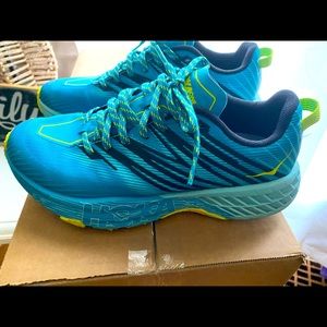 Women’s HOKA Speedgoat 4 tennis shoes size 9